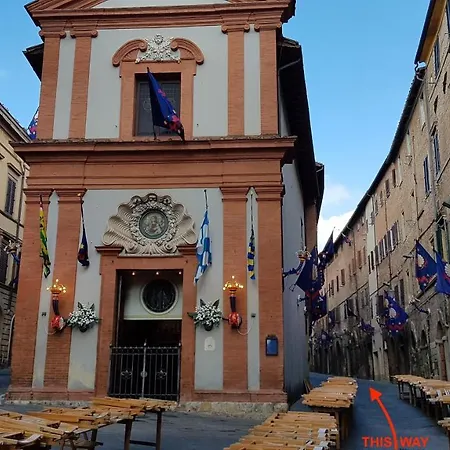 Un Terrazzo Sulla Magia * סיינה